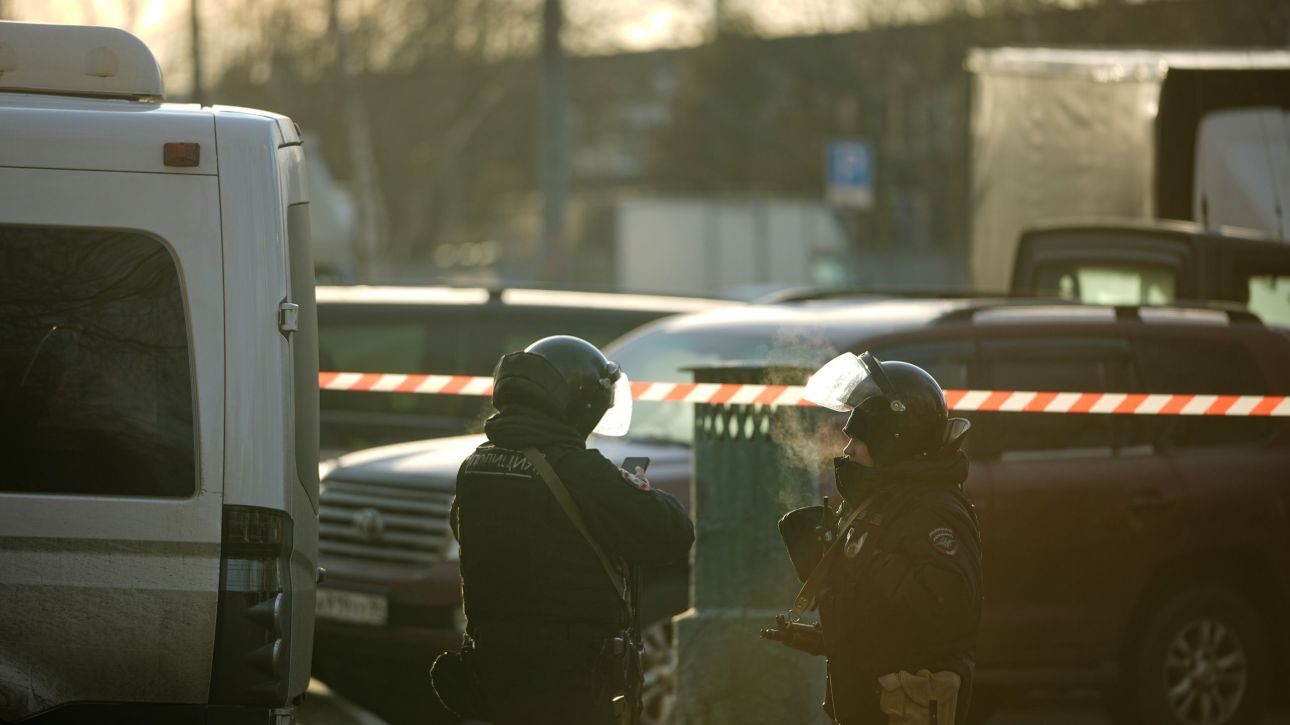 &Rho;&omega;&sigma;ί&alpha;: &Sigma;&upsilon;&nu;&epsilon;&lambda;ή&phi;&theta;&eta; &Gamma;&epsilon;&rho;&mu;&alpha;&nu;ί&delta;&alpha; &mu;&epsilon; &beta;ό&mu;&beta;&alpha; &sigma;&tau;&omicron; &sigma;&alpha;&kappa;ί&delta;&iota;ό &tau;&eta;&sigmaf; - &Eta; &Mu;ό&sigma;&chi;&alpha; &kappa;&alpha;&tau;&eta;&gamma;&omicron;&rho;&epsilon;ί &tau;&eta;&nu; &Omicron;&upsilon;&kappa;&rho;&alpha;&nu;ί&alpha;