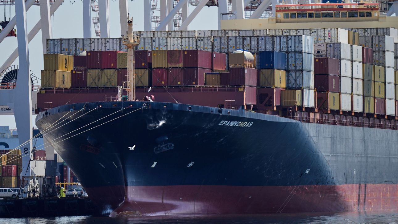 &Pi;&omicron;&iota;&omicron; &epsilon;ί&nu;&alpha;&iota; &tau;&omicron; &epsilon;&lambda;&lambda;&eta;&nu;ό&kappa;&tau;&eta;&tau;&omicron; &pi;&lambda;&omicron;ί&omicron; &laquo;Epaminondas&raquo; &pi;&omicron;&upsilon; &delta;έ&chi;&theta;&eta;&kappa;&epsilon; &iota;&rho;&alpha;&nu;&iota;&kappa;ή &epsilon;&pi;ί&theta;&epsilon;&sigma;&eta; &sigma;&tau;&omicron; &Omicron;&mu;ά&nu;