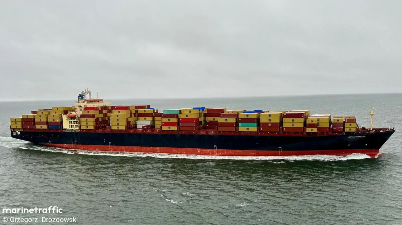 LIVE: Ελληνόκτητο πλοίο δέχθηκε ιρανική επίθεση στα ανοιχτά του Ομάν - Υπέστη σοβαρές ζημιές