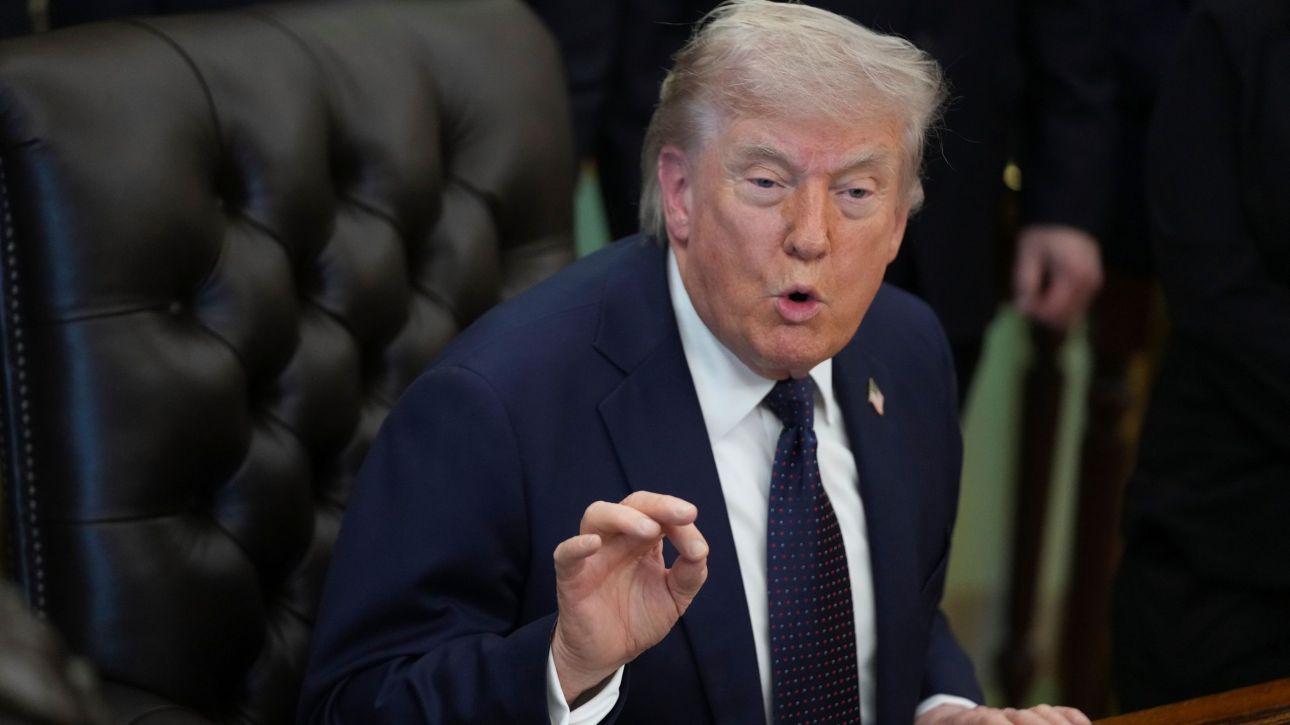 &Omicron; &Tau;&rho;&alpha;&mu;&pi; &alpha;&pi;&omicron;&theta;&epsilon;ώ&nu;&epsilon;&iota; &tau;&eta;&nu; &Epsilon;&lambda;&lambda;ά&delta;&alpha;: &laquo;&Phi;&alpha;&nu;&tau;&alpha;&sigma;&tau;&iota;&kappa;ή &chi;ώ&rho;&alpha; - &Tau;&rho;&omicron;&mu;&epsilon;&rho;ό&sigmaf; &tau;ύ&pi;&omicron;&sigmaf; &omicron; &Mu;&eta;&tau;&sigma;&omicron;&tau;ά&kappa;&eta;&sigmaf;&raquo;