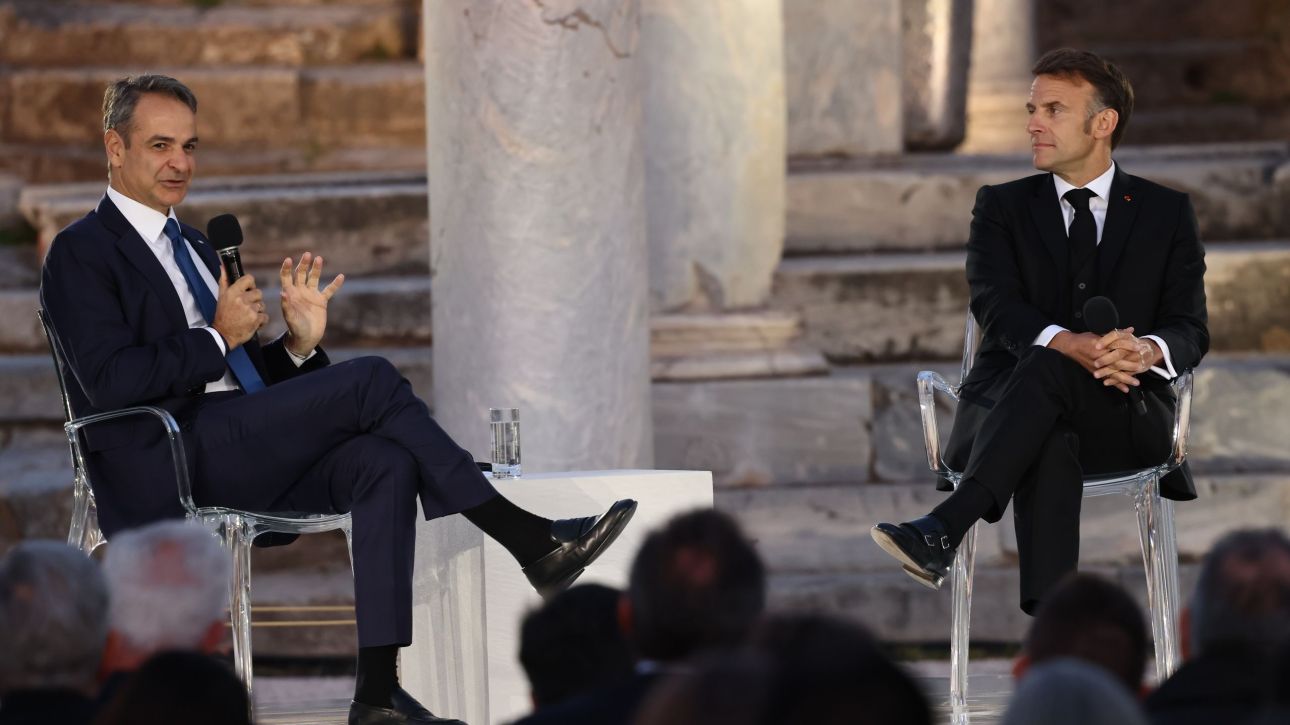 Συμβολική επίσκεψη Μητσοτάκη και Μακρόν στη φρεγάτα «Κίμων» - Η ατζέντα στο Μαξίμου και οι συμφωνίες