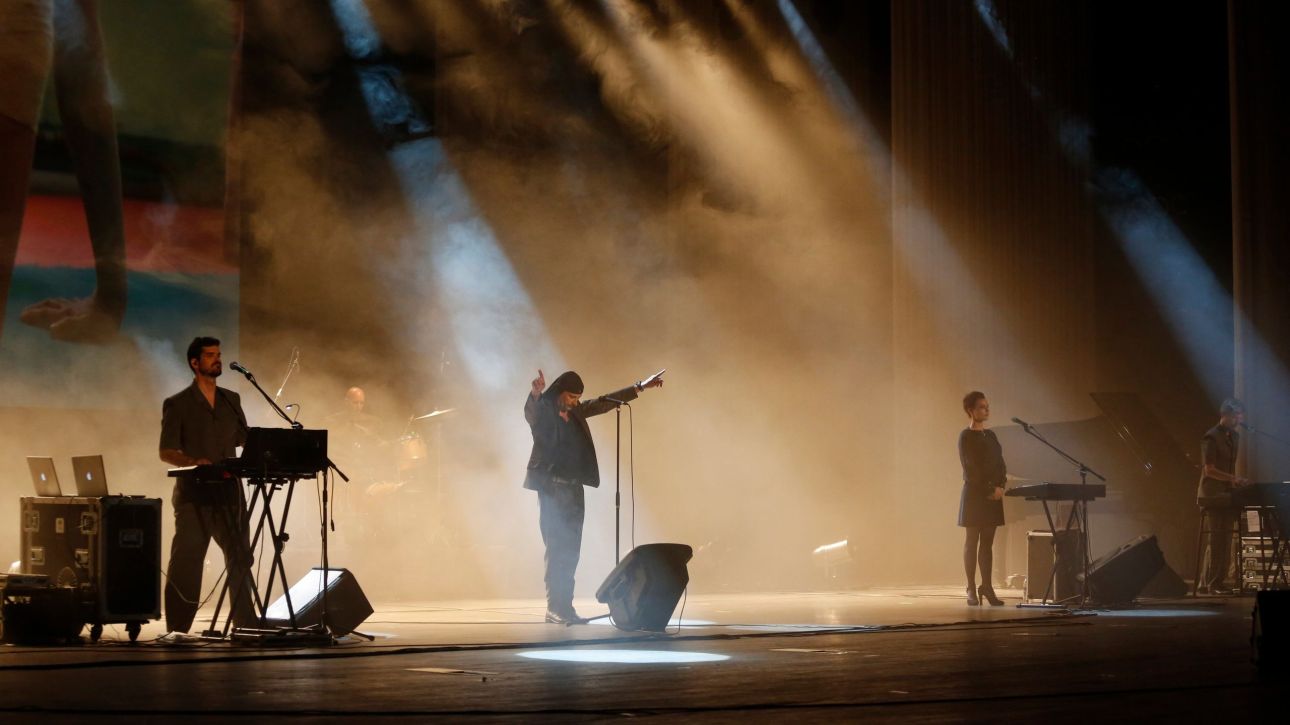 Νέο άλμπουμ για τους Laibach - Μια αυστηρή κριτική στην τυποποίηση της μουσικής