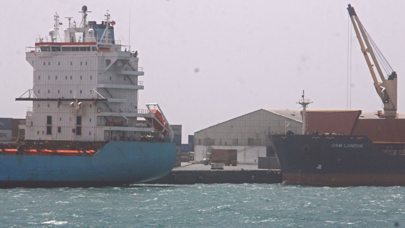 &Pi;&epsilon;&iota;&rho;&alpha;&tau;έ&sigmaf; έ&kappa;&alpha;&nu;&alpha;&nu; &rho;&epsilon;&sigma;ά&lambda;&tau;&omicron; &sigma;&epsilon; &phi;&omicron;&rho;&tau;&eta;&gamma;ό &pi;&lambda;&omicron;ί&omicron; &kappa;&alpha;&iota; &tau;&omicron; &omicron;&delta;&eta;&gamma;&omicron;ύ&nu; &pi;&rho;&omicron;&sigmaf; &tau;&eta; &Sigma;&omicron;&mu;&alpha;&lambda;ί&alpha;