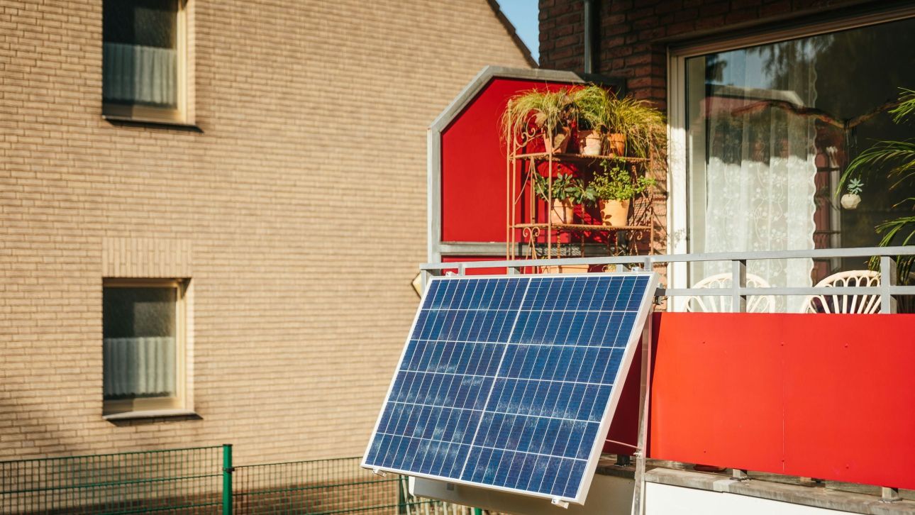 Τι είναι τα «φωτοβολταϊκά στο μπαλκόνι» - Εξοικονόμηση έως και 25%