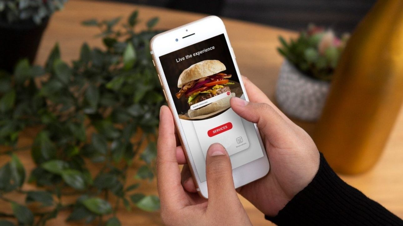 Η παρακολούθηση βίντεο με junk food στα social media καταπολεμάει τις λιγούρες, σύμφωνα με μελέτη