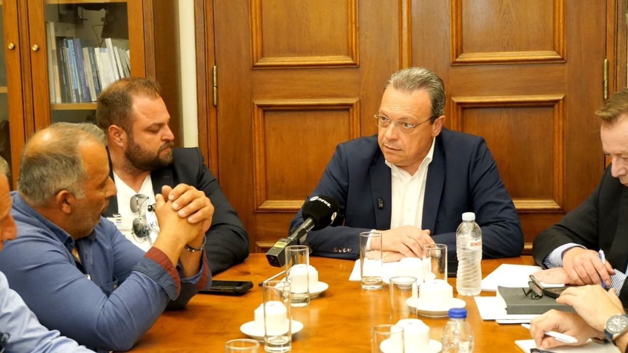 &Phi;ά&mu;&epsilon;&lambda;&lambda;&omicron;&sigmaf;: &Eta; &kappa;&upsilon;&beta;έ&rho;&nu;&eta;&sigma;&eta; &omicron;ύ&tau;&epsilon; &theta;έ&lambda;&epsilon;&iota; &omicron;ύ&tau;&epsilon; &mu;&pi;&omicron;&rho;&epsilon;ί &nu;&alpha; &lambda;ύ&sigma;&epsilon;&iota; &tau;&alpha; &pi;&rho;&omicron;&beta;&lambda;ή&mu;&alpha;&tau;&alpha; &tau;&omega;&nu; &alpha;&lambda;&iota;έ&omega;&nu;