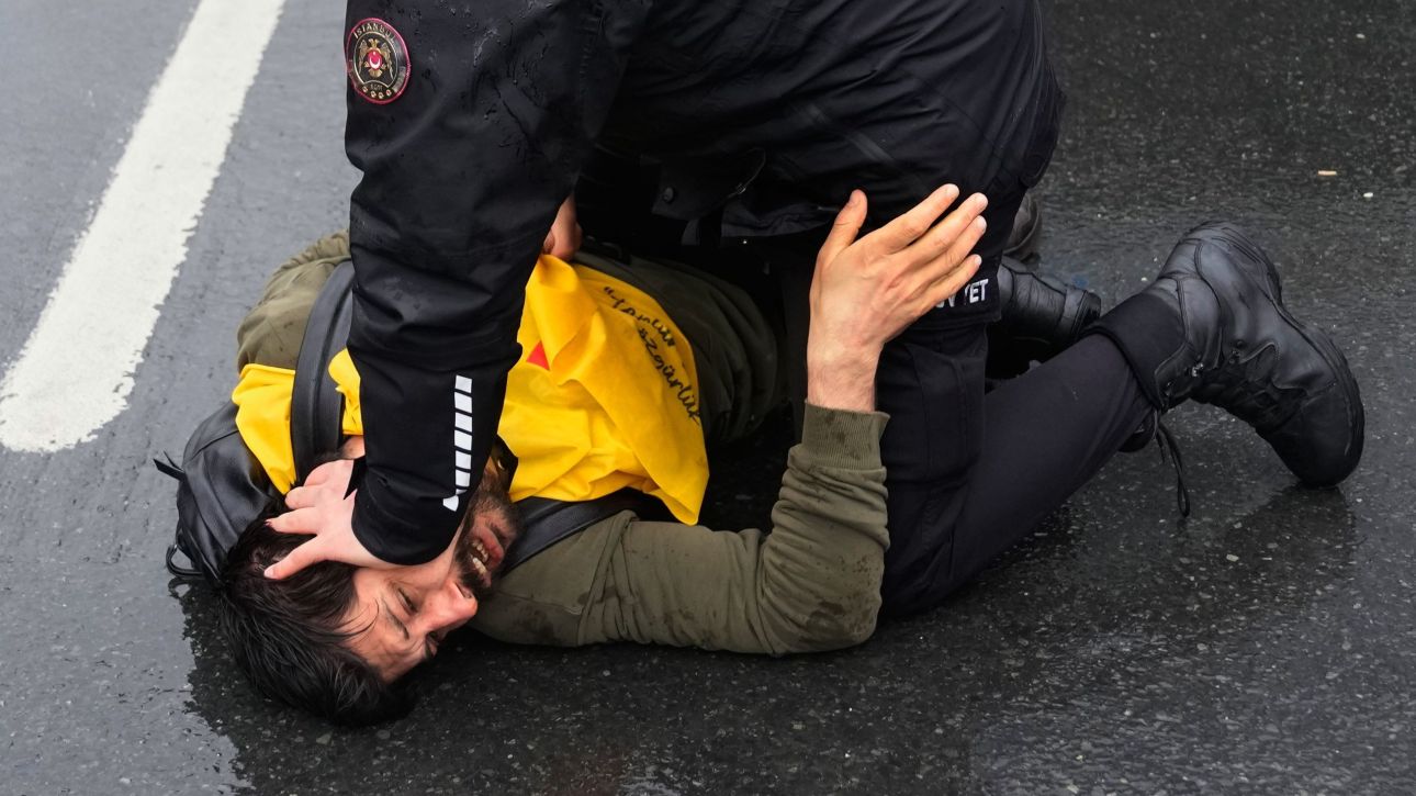 Από την Αθήνα και τη Γαλλία, ως την Κούβα και το Σικάγο: Η Πρωτομαγιά μέσα από τον φωτογραφικό φακό