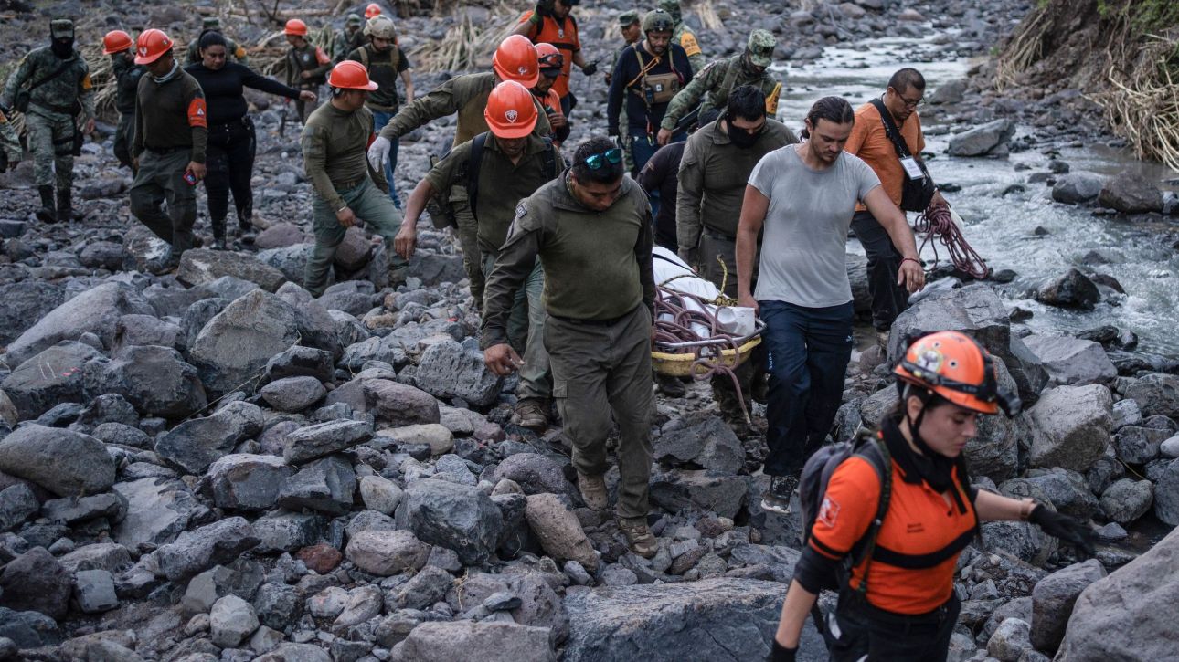 Έντεκα νεκροί και τουλάχιστον 30 τραυματίες σε τροχαίο με τουριστικό λεωφορείο στο Μεξικό