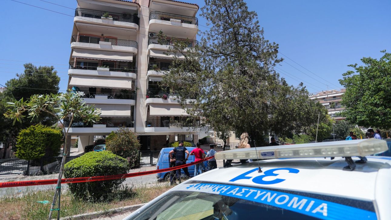 «Ανέβηκαν στην ταράτσα και προγραμματισμένα πήδηξαν» - Η περιγραφή αυτόπτη μάρτυρα στο CNN Greece
