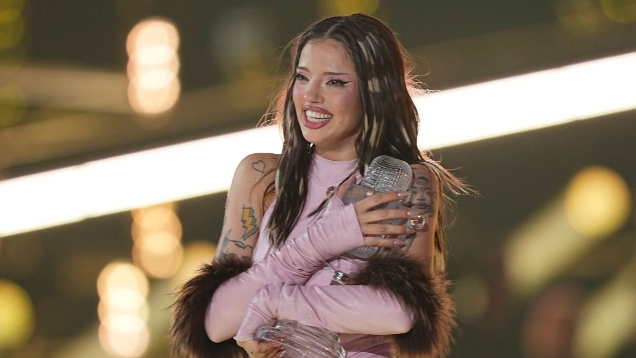Eurovision 2026: Ποια είναι η Ντάρα από τη Βουλγαρία που το «σήκωσε» με το «Bangaranga»
