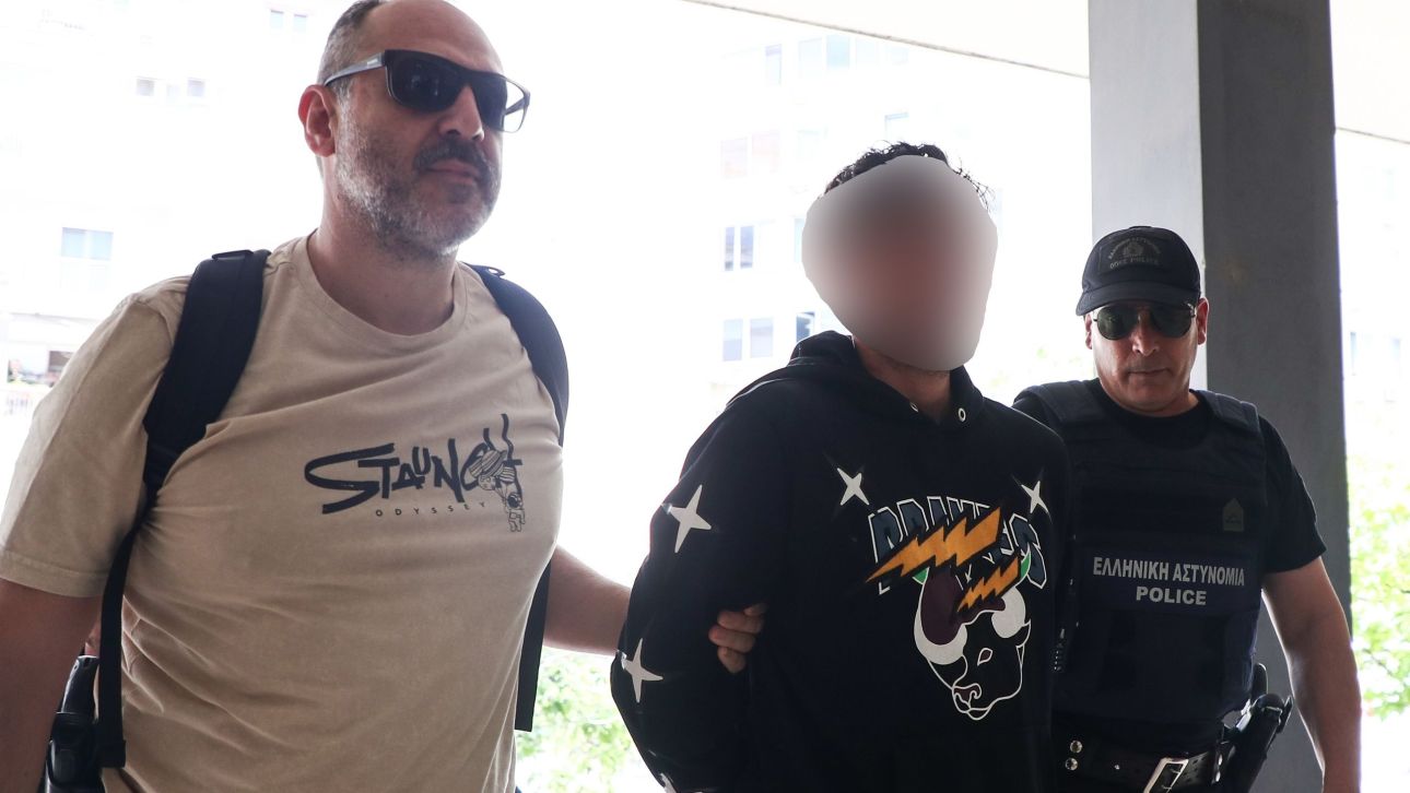 &Theta;&epsilon;&sigma;&sigma;&alpha;&lambda;&omicron;&nu;ί&kappa;&eta;: &Delta;ί&omega;&xi;&eta; &gamma;&iota;&alpha; &alpha;&nu;&theta;&rho;&omega;&pi;&omicron;&kappa;&tau;&omicron;&nu;ί&alpha; &mu;&epsilon; &delta;ό&lambda;&omicron; &sigma;&tau;&omicron;&nu; 30&chi;&rho;&omicron;&nu;&omicron; &gamma;&iota;&alpha; &tau;&eta; &delta;&omicron;&lambda;&omicron;&phi;&omicron;&nu;ί&alpha; &tau;&omicron;&upsilon; &pi;&alpha;&tau;έ&rho;&alpha; &tau;&omicron;&upsilon;