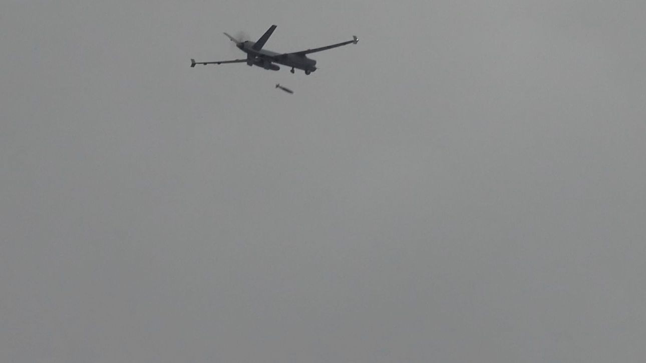 &Kappa;&alpha;&tau;&alpha;&rho;&rho;ί&psi;&alpha;&mu;&epsilon; &alpha;&mu;&epsilon;&rho;&iota;&kappa;&alpha;&nu;&iota;&kappa;ό drone, &lambda;έ&epsilon;&iota; &tau;&omicron; &Iota;&rho;ά&nu;