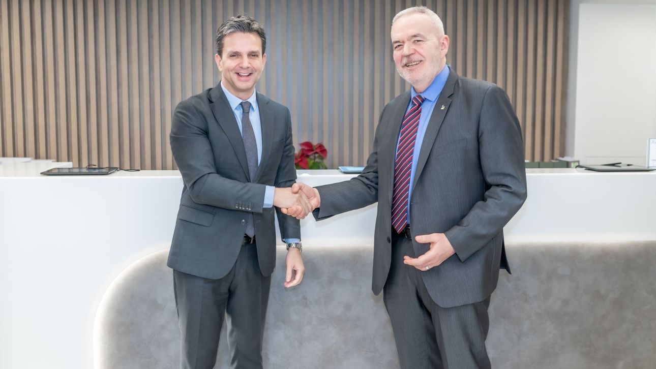 Affidea &kappa;&alpha;&iota; Novo Nordisk &epsilon;&nu;ώ&nu;&omicron;&upsilon;&nu; &delta;&upsilon;&nu;ά&mu;&epsilon;&iota;&sigmaf; &gamma;&iota;&alpha; &epsilon;&nu;&eta;&mu;έ&rho;&omega;&sigma;&eta; &kappa;&alpha;&iota; &pi;&rho;ό&lambda;&eta;&psi;&eta; &gamma;ύ&rho;&omega; &alpha;&pi;ό &pi;&alpha;&chi;&upsilon;&sigma;&alpha;&rho;&kappa;ί&alpha; &kappa;&alpha;&iota; &delta;&iota;&alpha;&beta;ή&tau;&eta;