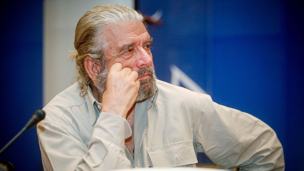 &Eta; &alpha;&pi;ό&phi;&alpha;&sigma;&eta; &nu;&alpha; &gamma;ί&nu;&epsilon;&iota; &eta;&theta;&omicron;&pi;&omicron;&iota;ό&sigmaf;, &eta; &phi;&iota;&lambda;ί&alpha; &mu;&epsilon; &tau;&eta;&nu; &Kappa;&alpha;&rho;έ&zeta;&eta;: &Eta; &tau;&epsilon;&lambda;&epsilon;&upsilon;&tau;&alpha;ί&alpha; &sigma;&upsilon;&nu;έ&nu;&tau;&epsilon;&xi;&eta; &tau;&omicron;&upsilon; Ά&gamma;&gamma;&epsilon;&lambda;&omicron;&upsilon; &Alpha;&nu;&tau;&omega;&nu;ό&pi;&omicron;&upsilon;&lambda;&omicron;&upsilon;