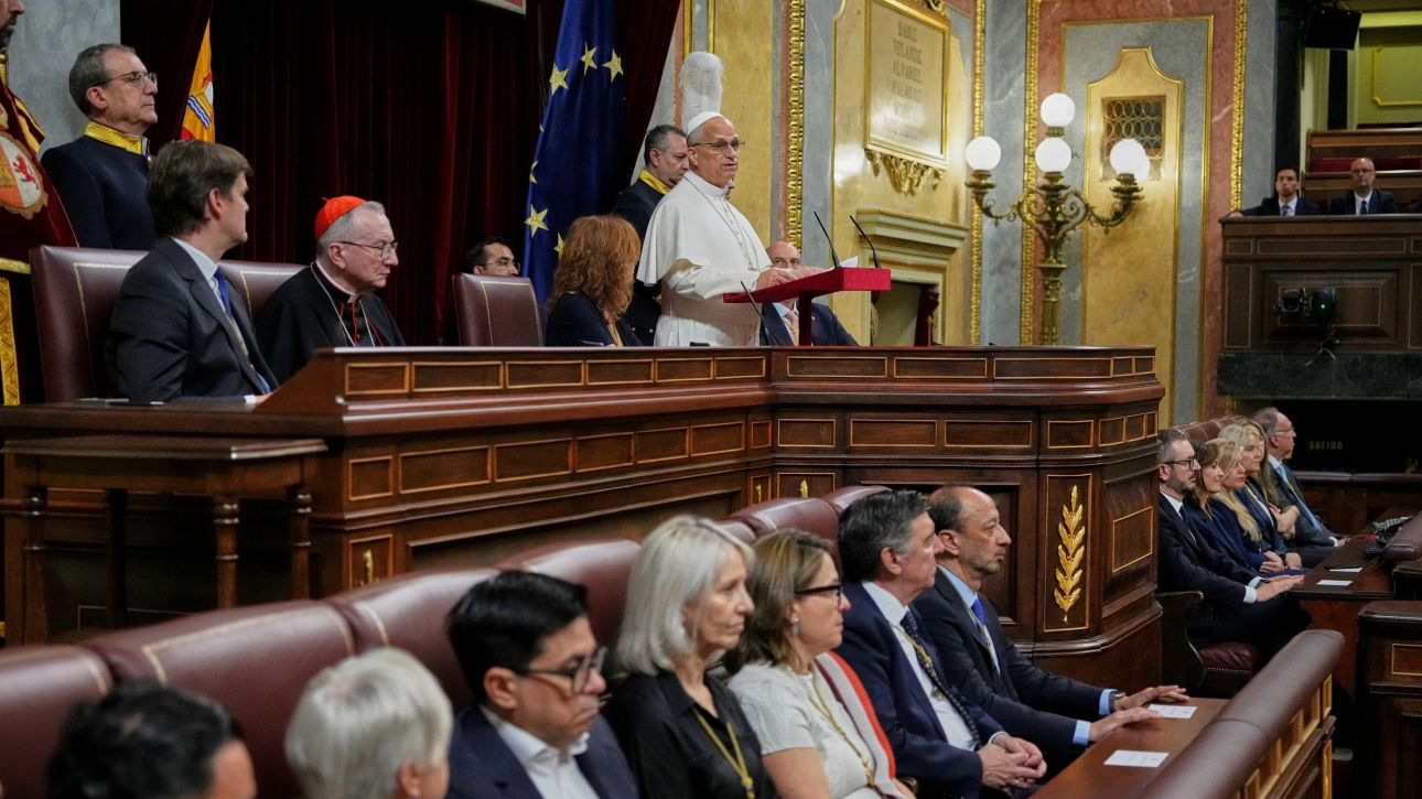Ομιλία Πάπα Λέοντα στο κοινοβούλιο της Ισπανίας: Ο κόσμος βρ