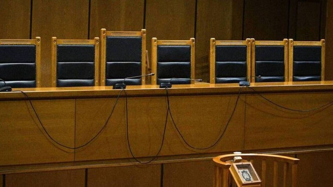 Αναβλήθηκε επ’ αόριστον η δίκη του ελεγκτή της Εθνικής Αρχής