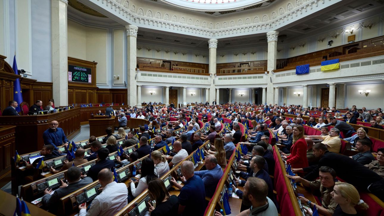 Ουκρανία: Πράσινο φως για αμυντικές δαπάνες ρεκόρ από το κοι