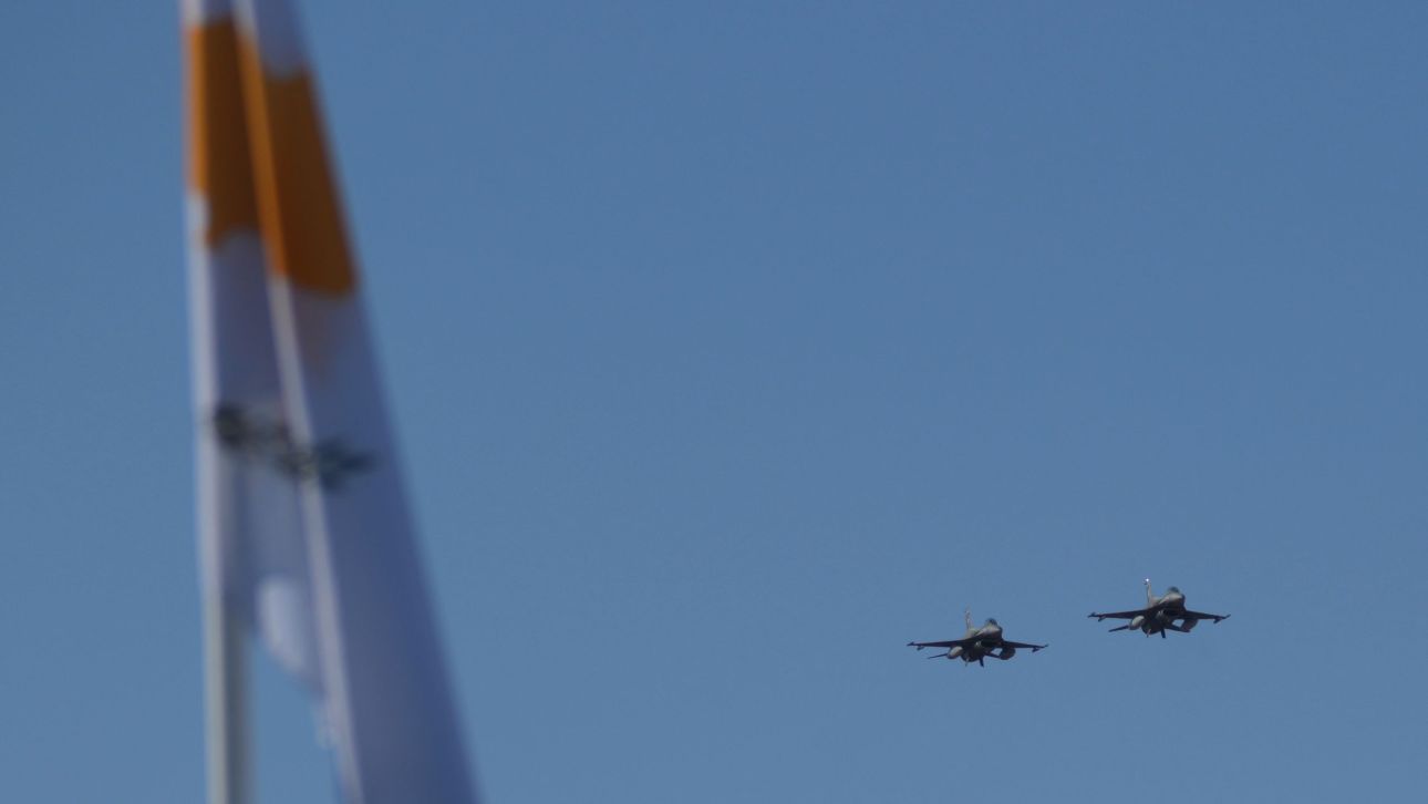 &Tau;&omicron;&upsilon;&rho;&kappa;&iota;&kappa;ά drones &kappa;&alpha;&iota; &mu;&alpha;&chi;&eta;&tau;&iota;&kappa;ά &pi;&alpha;&rho;&epsilon;&nu;&omicron;&chi;&lambda;&omicron;ύ&nu; &kappa;&upsilon;&pi;&rho;&iota;&alpha;&kappa;έ&sigmaf; &pi;&tau;ή&sigma;&epsilon;&iota;&sigmaf; - &Tau;&iota; &lambda;έ&nu;&epsilon; &epsilon;&lambda;&epsilon;&gamma;&kappa;&tau;έ&sigmaf; &kappa;&alpha;&iota; &Pi;&omicron;&lambda;&iota;&tau;&iota;&kappa;ή &Alpha;&epsilon;&rho;&omicron;&pi;&omicron;&rho;ί&alpha;