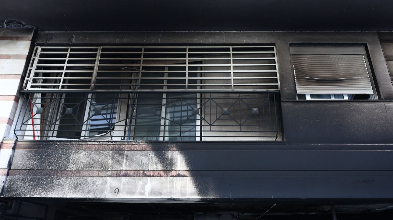&Chi;&rho;&upsilon;&sigma;&omicron;&chi;&omicron;ϊ&delta;&eta;&sigmaf; &gamma;&iota;&alpha; &epsilon;&mu;&pi;&rho;&eta;&sigma;&mu;&omicron;ύ&sigmaf;: &laquo;&Omicron;&iota; &gamma;&nu;&omega;&sigma;&tau;&omicron;ί &alpha;&nu;ό&eta;&tau;&omicron;&iota; &pi;&alpha;ί&zeta;&omicron;&upsilon;&nu; &mu;&epsilon; &alpha;&nu;&theta;&rho;ώ&pi;&iota;&nu;&epsilon;&sigmaf; &zeta;&omega;έ&sigmaf;