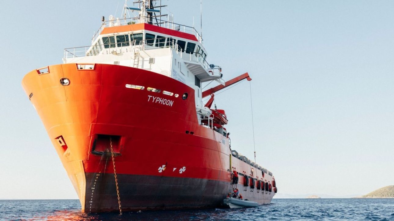 Typhoon Project: &Omicron;&iota; &alpha;&kappa;&tau;έ&sigmaf; έ&xi;&iota; &nu;&eta;&sigma;&iota;ώ&nu; &tau;&omicron;&upsilon; &Nu;. &Alpha;&iota;&gamma;&alpha;ί&omicron;&upsilon; &pi;ή&rho;&alpha;&nu; &laquo;&alpha;&nu;ά&sigma;&alpha;&raquo; &alpha;&pi;ό &tau;&eta; &rho;ύ&pi;&alpha;&nu;&sigma;&eta;