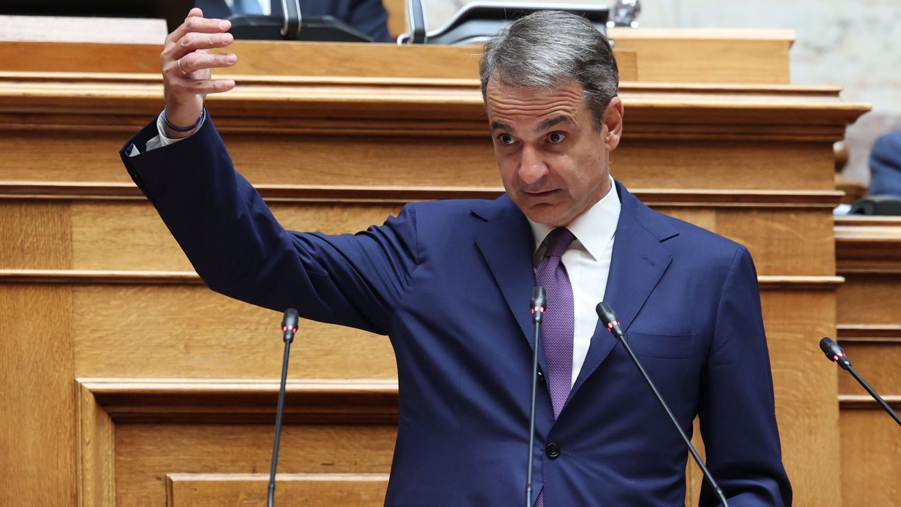 «Αντεπίθεση» Μητσοτάκη την Τετάρτη από τη Βουλή - «Αξιοπιστία vs βροχή δισεκατομμυρίων» 