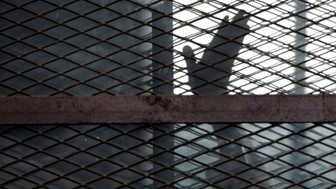 &Iota;&rho;ά&nu;: &Delta;ύ&omicron; ά&nu;&delta;&rho;&epsilon;&sigmaf; &epsilon;&kappa;&tau;&epsilon;&lambda;έ&sigma;&tau;&eta;&kappa;&alpha;&nu; &gamma;&iota;&alpha; &sigma;&upsilon;&mu;&mu;&epsilon;&tau;&omicron;&chi;ή &sigma;&tau;&iota;&sigmaf; &alpha;&nu;&tau;&iota;&kappa;&upsilon;&beta;&epsilon;&rho;&nu;&eta;&tau;&iota;&kappa;έ&sigmaf; &delta;&iota;&alpha;&delta;&eta;&lambda;ώ&sigma;&epsilon;&iota;&sigmaf; &tau;&omicron;&upsilon; &chi;&epsilon;&iota;&mu;ώ&nu;&alpha;