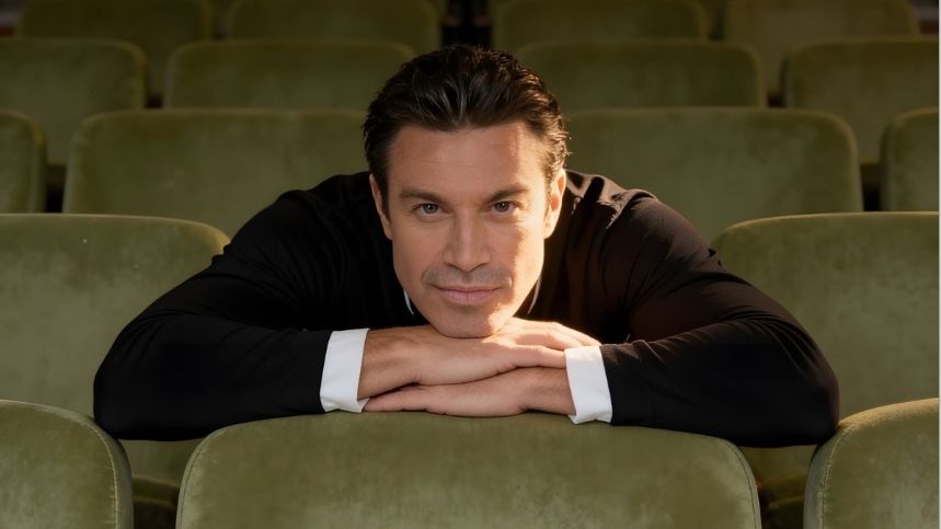 Mario Frangoulis and His Big Band - Η πιο λαμπερή και γιορτινή παράσταση της χρονιάς