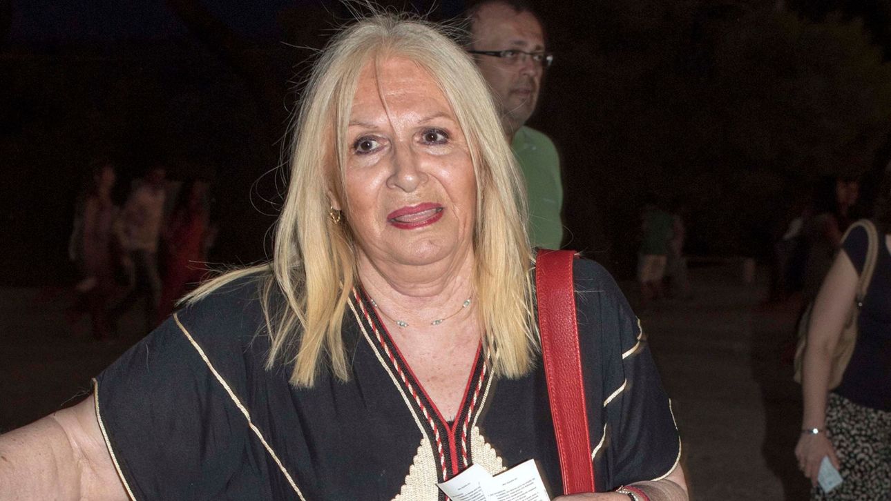 Μπέτυ Βαλάση: Η θρυλική Λωξάντρα και ο γάμος της με τον Τίτο Βανδή