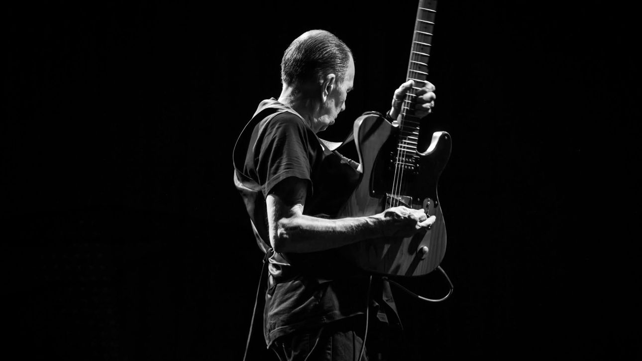 Πέθανε σε ηλικία 73 ετών ο τραγουδιστής των Pavlov’s Dog Ντέιβιντ Σούρκαμπ