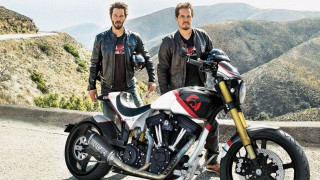 Στη Santa Monica με τη μοτοσυκλέτα του Κιάνου Ριβς