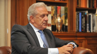 Στο Μαξίμου Αβραμόπουλος – Άσελμπορν για το προσφυγικό