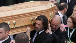 Ο 53χρονος Tζιμ Κάρεϊ είπε το τελευταίο αντίο στην πρώην αγαπημένη του