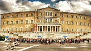 Ποιός δίνει και ποιές λύσεις σε μία Δημοκρατία;