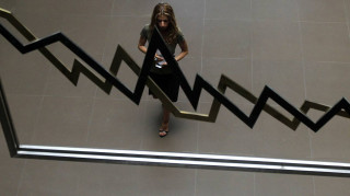 Στις διαπραγματεύσεις με τους θεσμούς στρέφεται η προσοχή των επενδυτών στο Χρηματιστήριο