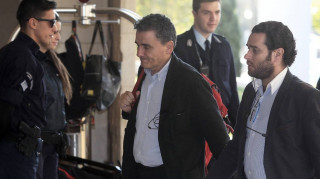 Πλειστηριασμοί, κόκκινα δάνεια και ασφαλιστικό στο επίκεντρο των διαπραγματεύσεων