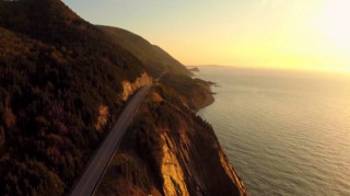 Έλα να πάμε σ’ένα μέρος Ντόναλντ Τραμπ να μην υπάρχει…