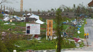 Φονικός κυκλώνας σαρώνει τα Φίτζι