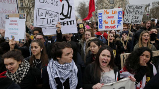 Βίαια επεισόδια σε φοιτητικές διαδηλώσεις στη Γαλλία