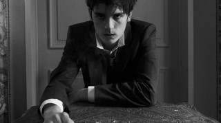 O Alain-Fabien Delon δεν θέλει να έχει καμία σχέση με τον πατέρα του