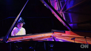 «Ανήλικος τυφώνας» σαρώνει τον κόσμο της τζαζ