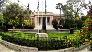 Μαξίμου: Κρύβεται ο Μητσοτάκης