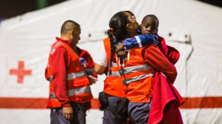 Γαλλία: Εκκενώθηκε καταυλισμός με 2000 μετανάστες βόρεια του Παρισιού