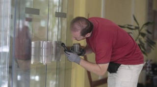 Στρατολογεί νέα μέλη ο Ρουβίκωνας