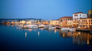 Telegraph: 14 Ελληνικά νησιά ιδανικά για οικογενειακές διακοπές