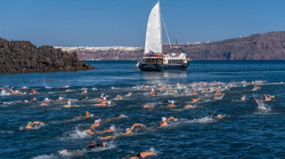 Οκτώβριος, ο μήνας της κολύμβησης, του τρεξίματος, της Σαντορίνης!