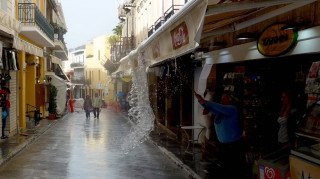 Βροχές και καταιγίδες το Σάββατο