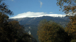 Άνοδος της θερμοκρασίας και τοπικές βροχές την Πέμπτη