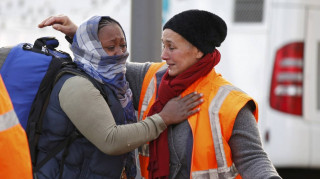 Γαλλία: Το Παρίσι καλωσορίζει τους πρόσφυγες