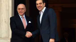 Τσίπρας στον Καζνέβ: Η Ελλάδα θα βγει πιο δυνατή από αυτή την κρίση (vid)