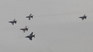 Η πτήση των μαχητικών πάνω από την Ακρόπολη